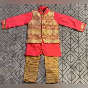 Child’s 3 Piece Sz 2 Ahuja Jaideep Dhoti Kurta n Kurta Pajama Salmon & Gold EUC